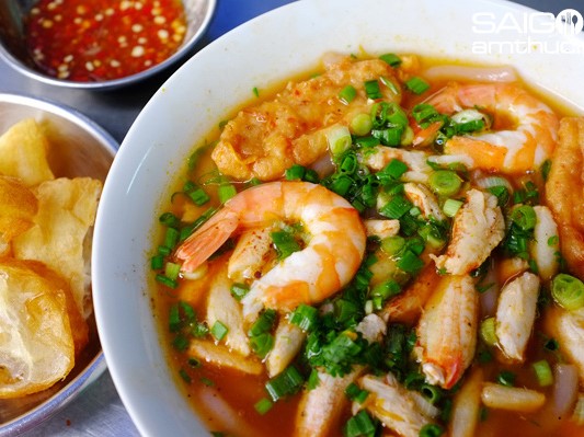 Cách nấu món ăn đặc sản miền Trung - bánh canh tôm cua