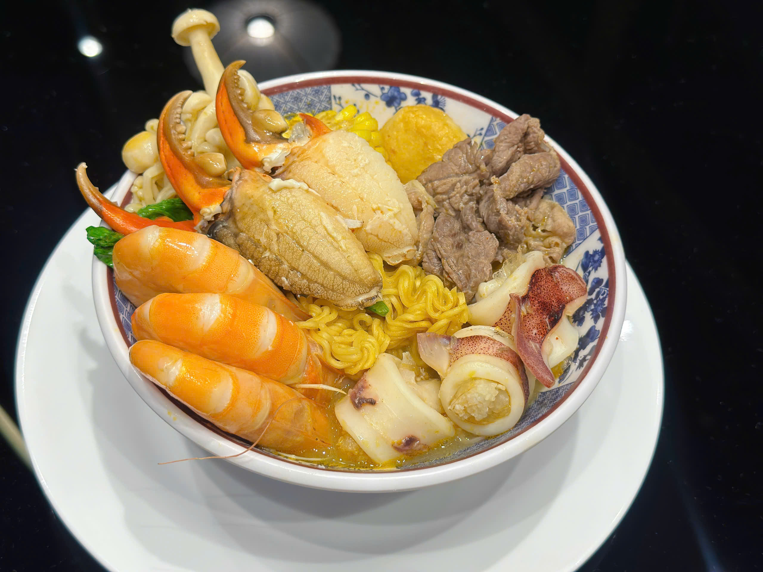 Thưởng thức lẩu Thái đúng điệu tại Buffet Poseidon