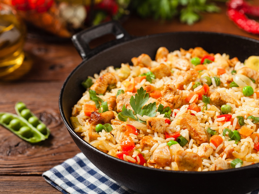 Bí quyết làm cơm rang ngon như ngoài tiệm với những nguyên liệu tại nhà